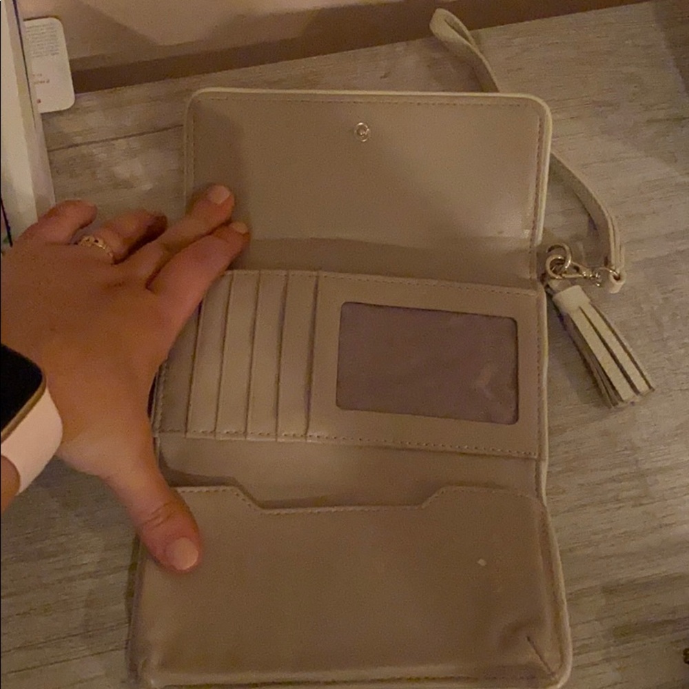 Kate Spade Wristlet - Picture 2 of 2